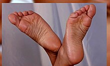 Coleção de pés em close-up de Nicole Aniston