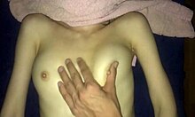 Un uimitor masaj corporal şi anal cu un final fericit