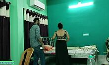 Unartiger Lieferjunge bekommt eine Überraschung von seiner sexy Haushälterin in Hindi-Sex